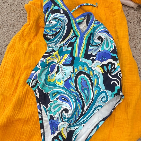 Trina Turk Ipanema Plunge Tropical Halter One Piece Swimsuit Bathing Suit Size 6 - Picture 8 of 10